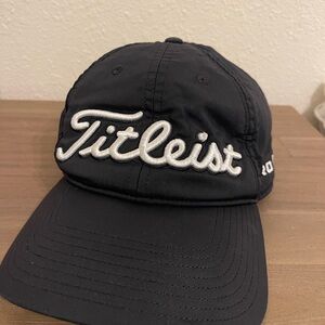 Titleist Black Cap